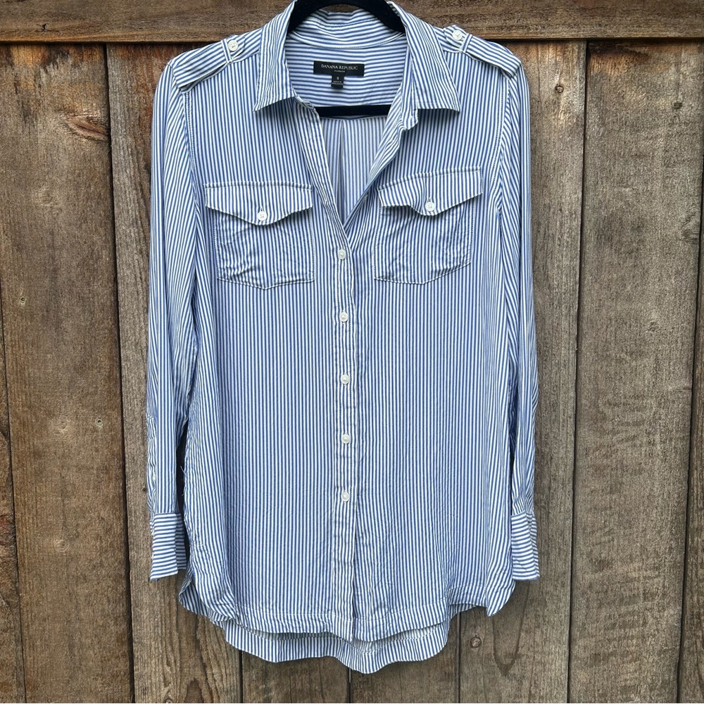 Banana Republic Stripped Long Sleeve Button Down Shirt Size Small